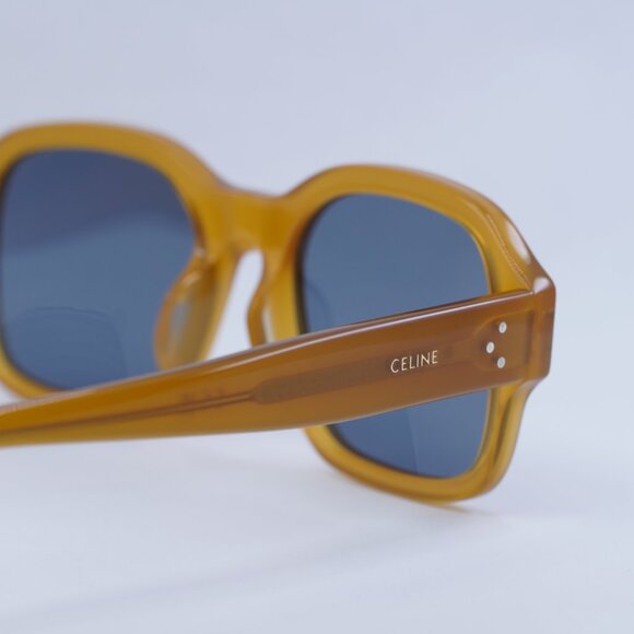 🕶️ New Celine CL40266U 47V Sunglasses - Milky Honey Frame, Blue Lenses - Picture 8 of 10